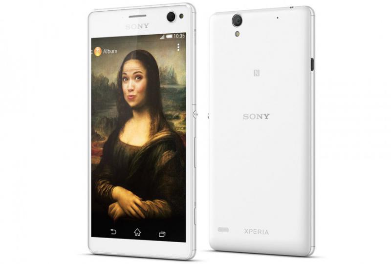 Sony представила смартфон Xperia C4 для любителей селфи